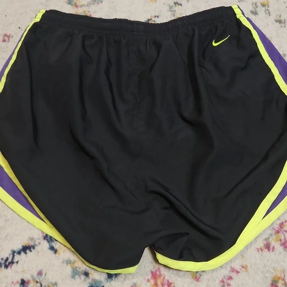 💘 Nike Black Just Do It Running Shorts - Picture 3 of 3
